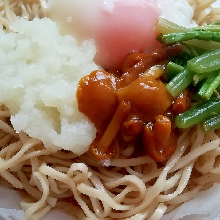 温泉卵とナメコと山菜の冷やしおろしそば レシピ 作り方 By みずたまsweet 楽天レシピ